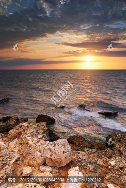 美麗的海景。