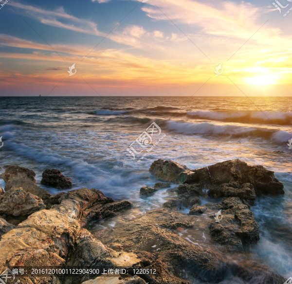美麗的海景。