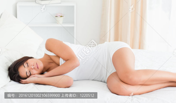 迷人的女人睡覺