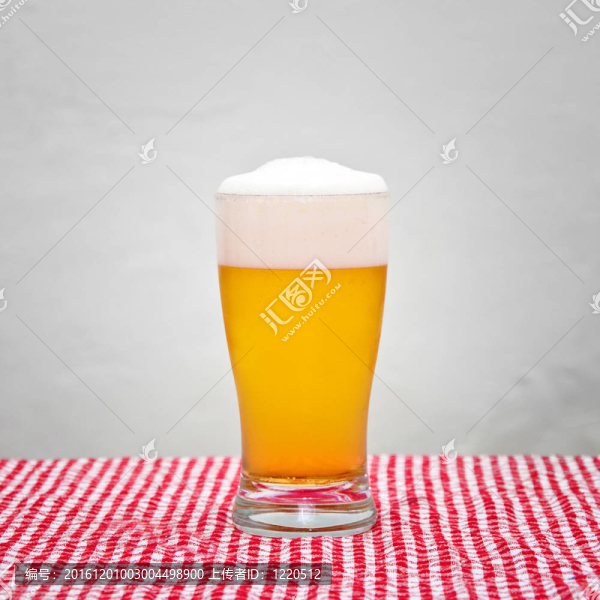 杯啤酒