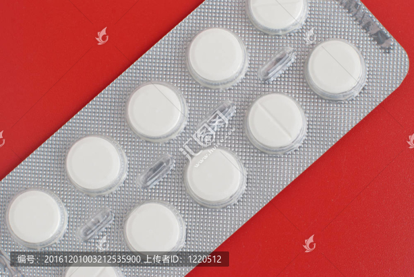 白色藥丸的宏觀觀