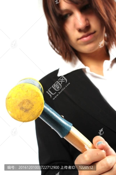 女孩用錘