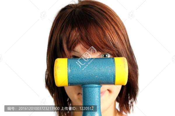 女孩用錘