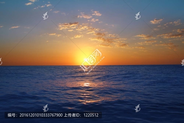 日出日落海洋藍色海洋灼熱的太陽