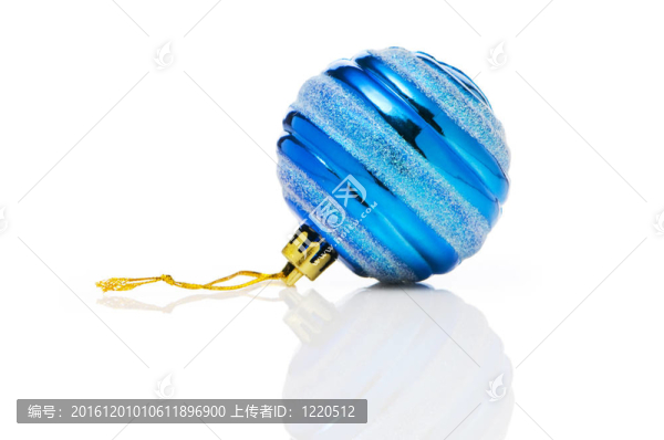 白色背景下的圣誕裝飾