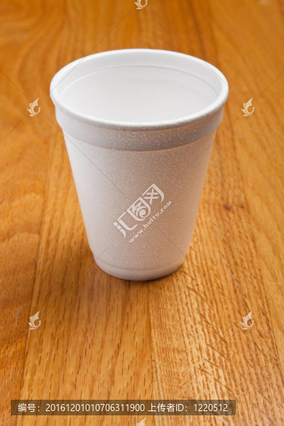 一次性杯子