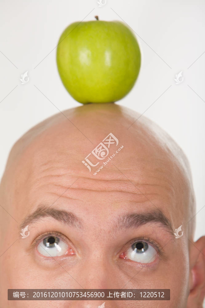 向上看