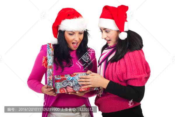 驚喜的女人打開圣誕禮品盒