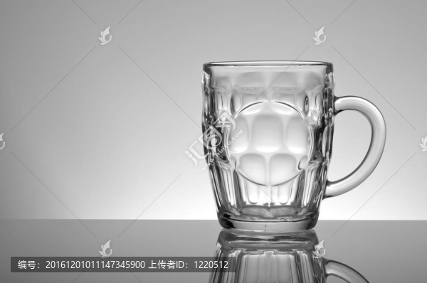 啤酒杯