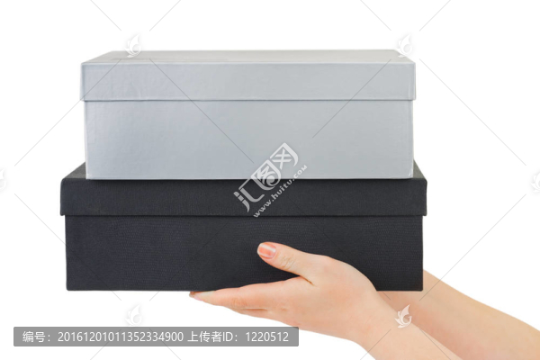 手中的盒子