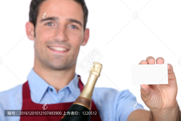 侍酒師拿著空白名片