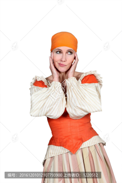 女人穿著波希米亞的衣服想