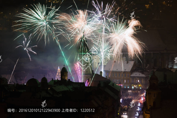 在布拉索夫新年焰火；羅馬尼亞