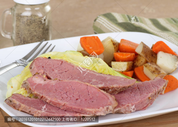 咸牛肉和卷心菜板