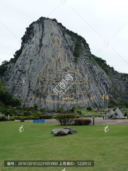 梭桃邑；泰國(guó)；10.10.11；130高Golden,Buddha,Berg；Foto：MSPB,/