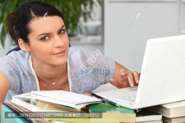 一個做電腦的女人