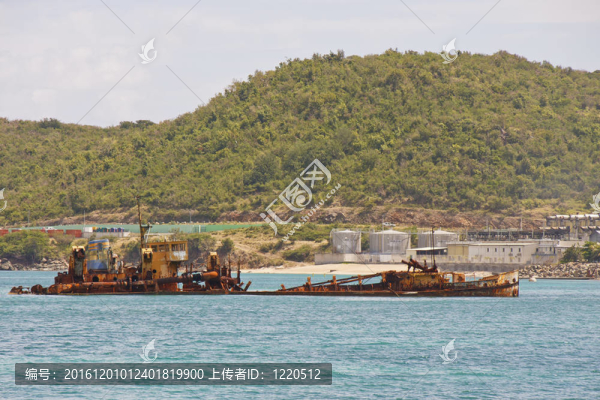 在馬拉灣的老Rusty,Tanker,Sunk
