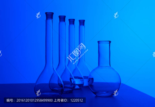 化學(xué)實(shí)驗(yàn)室設(shè)備和玻璃管