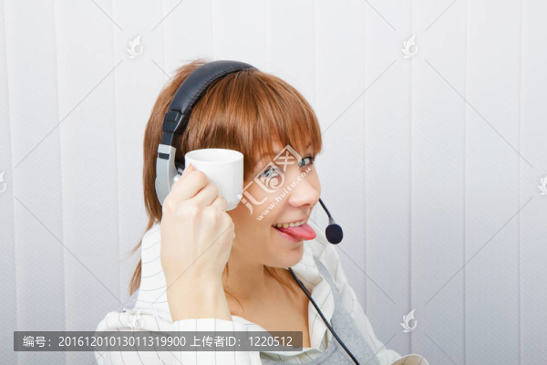 操作員在線服務(wù)。幽默