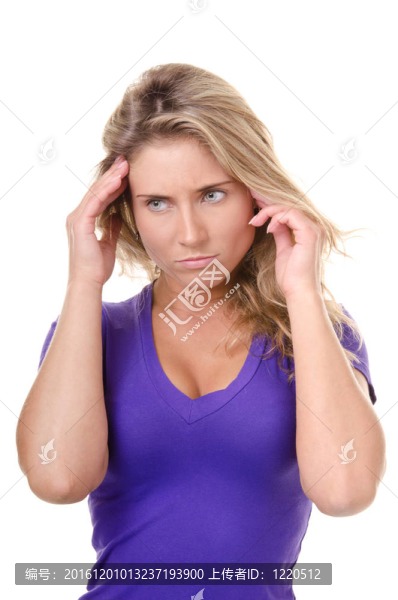 金發(fā)女郎懷疑或頭痛