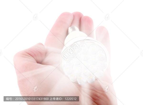 LED燈泡在手