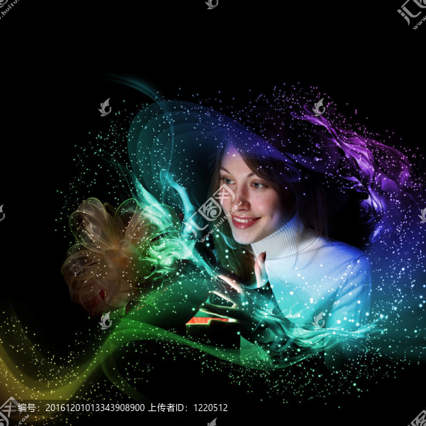 年輕漂亮的女人與禮品盒