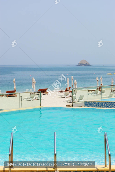 游泳池在酒店的休閑區(qū)；fujeirah；UAE