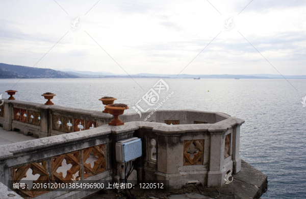 城垛；Miramare,castle