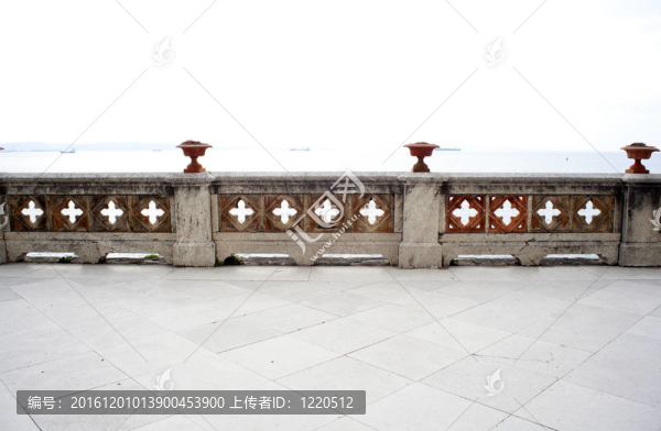 城垛；Miramare,castle