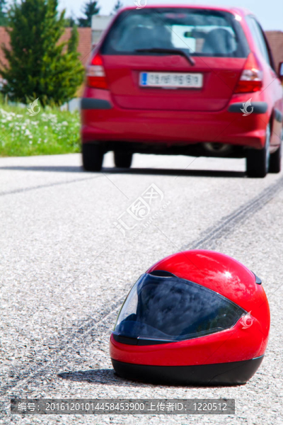 摩托車事故。