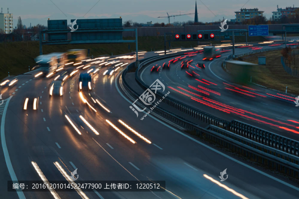 高速公路夜間