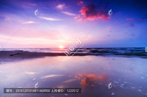 美麗的海上日出