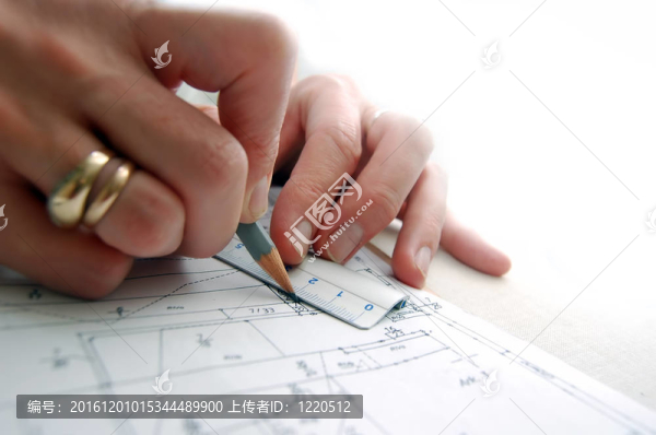 archritect在辦公室工作