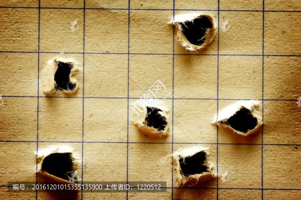筆記本帶孔