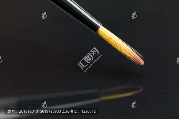 藝術(shù)家的畫筆