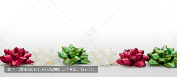 圣誕裝飾；彩帶與星星