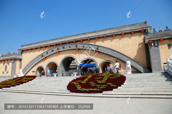 景區(qū)大門