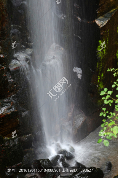 山泉流水