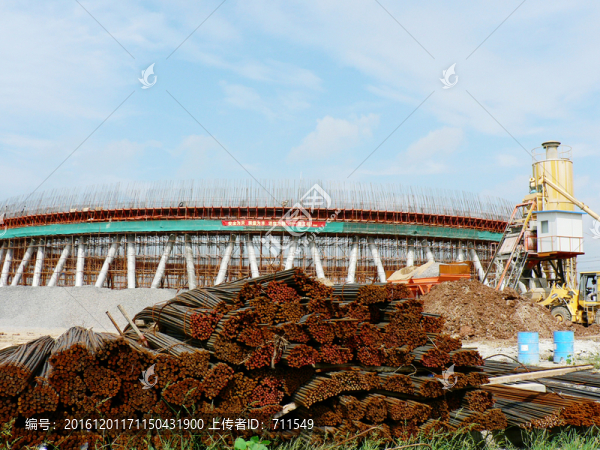 電廠建設(shè)工地,,冷卻塔施工