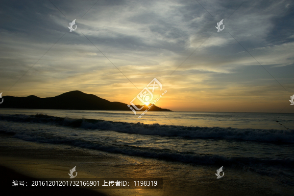 海上日出