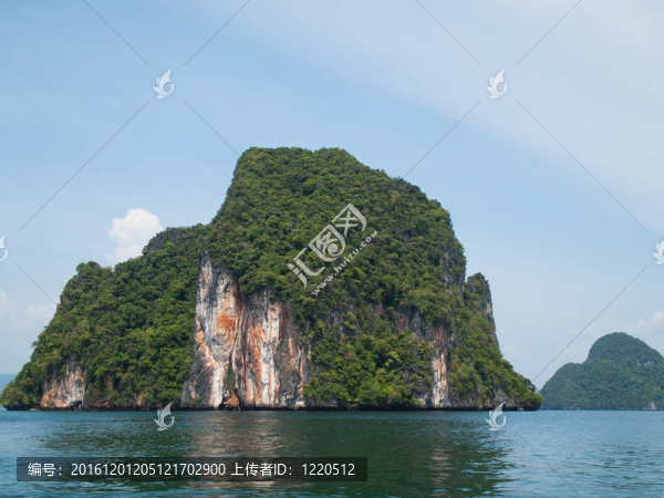 在攀牙灣外海甲米島；泰國(guó)