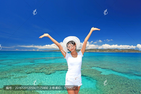 海灘；熱帶；沖繩；婦女