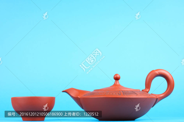 阿拉伯茶壺與茶杯