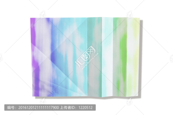 白色背景上的彩色相紙