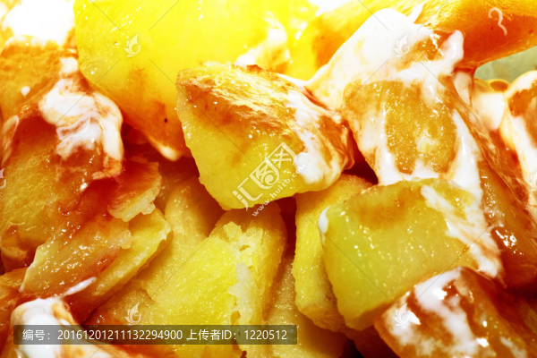 辣汁和土豆沙拉醬