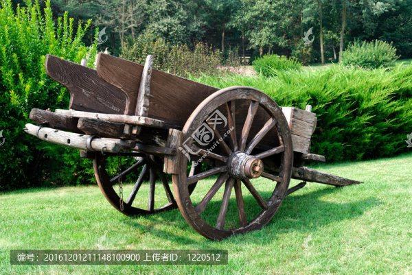 木制手推車