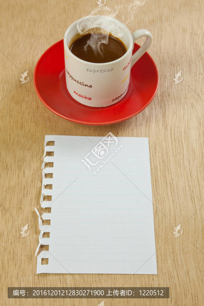 杯子和筆記紙