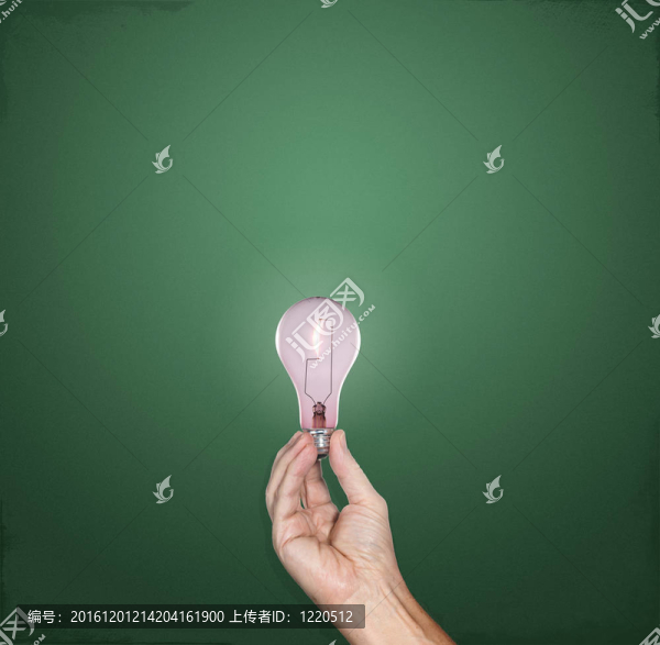 在手的好主意的燈泡