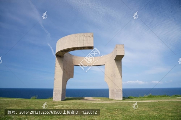 水泥紀(jì)念碑在希洪海岸