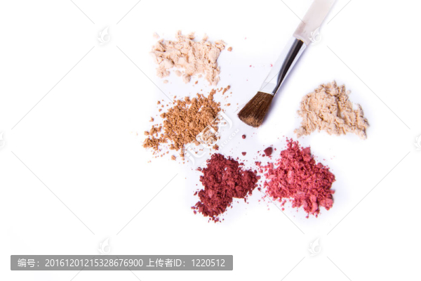 壓碎的眼影
